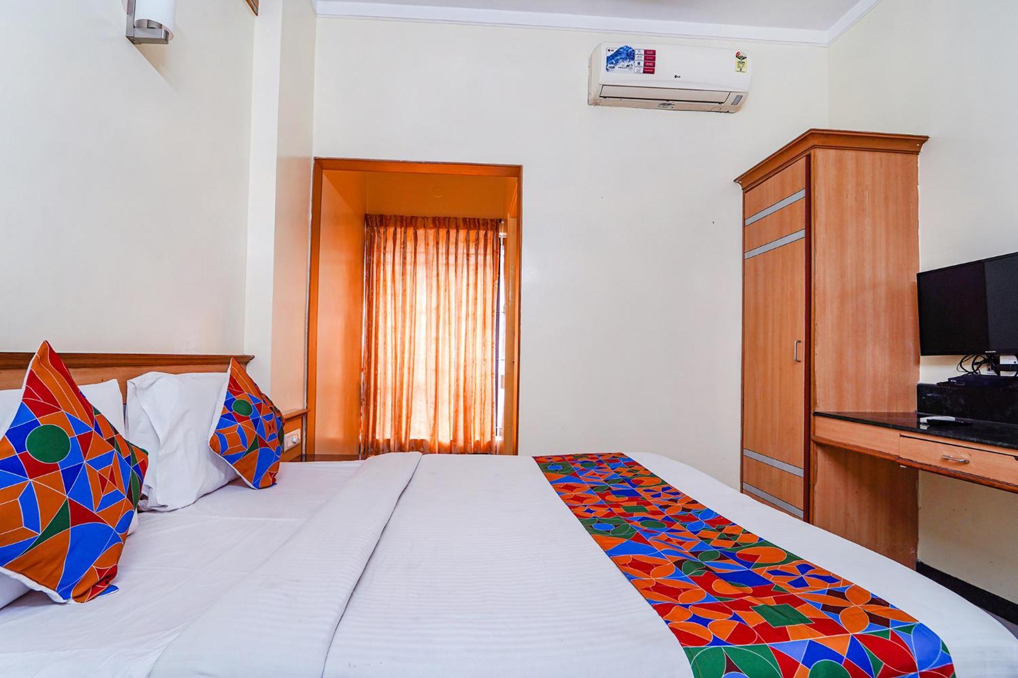Fabhotel Ess Paradise - Nr Bus Stand โคอิมบาทอร์ ภายนอก รูปภาพ